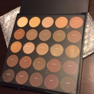 Morphe 25B bronzed mocha eyeshadow palette